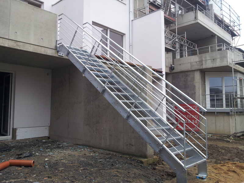 Referenzprojekt Metalltreppe mit Geländer (2)