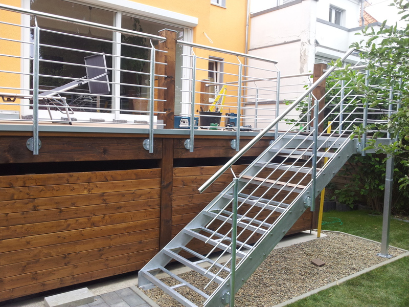 Referenzprojekt Metalltreppe mit Geländer (4)